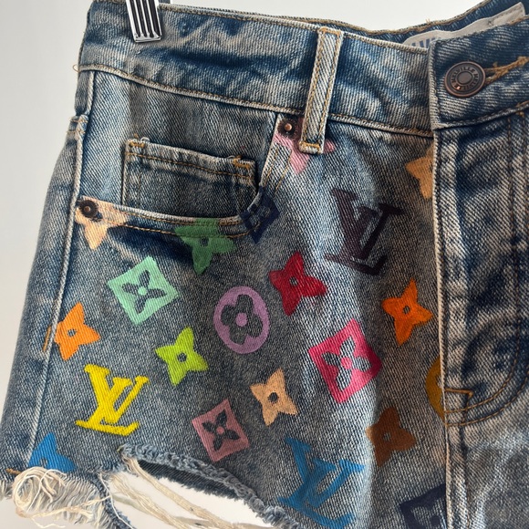 Brandy Melville Hand-Painted Denim shorts - Picture 2 of 4